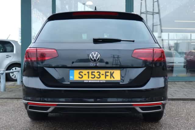 Volkswagen Passat (2023) thumbnail 8
