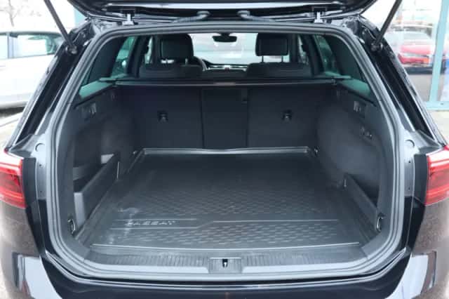Volkswagen Passat (2023) thumbnail 9