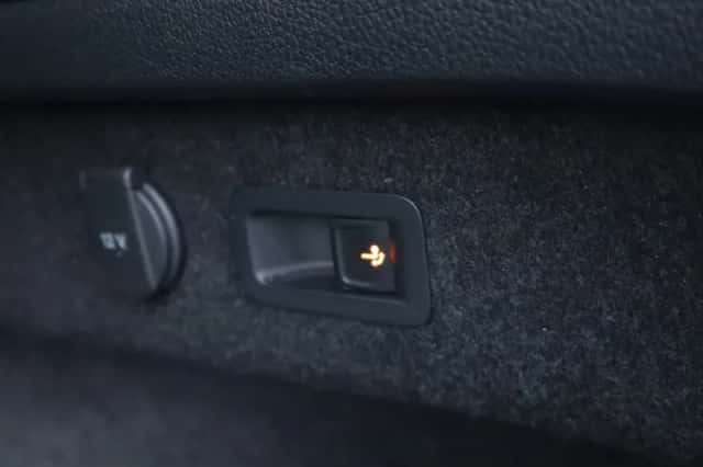 Volkswagen Passat (2023) thumbnail 10