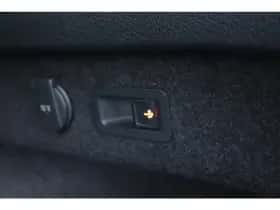Volkswagen Passat (2023) thumbnail 10