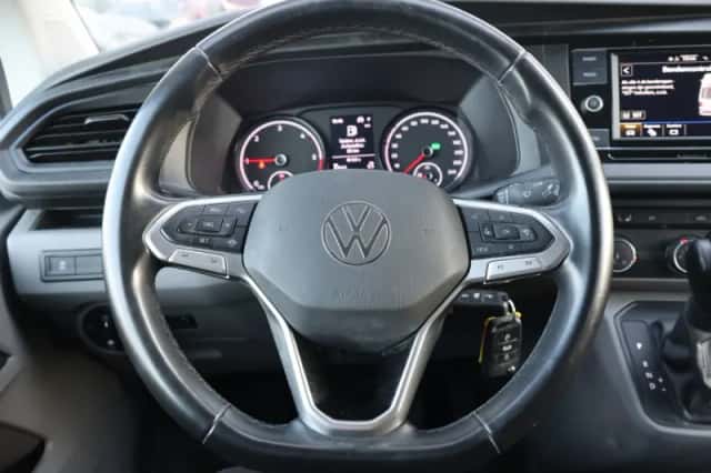 Volkswagen Transporter (2023) thumbnail 11