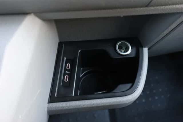 Volkswagen Transporter (2023) thumbnail 21