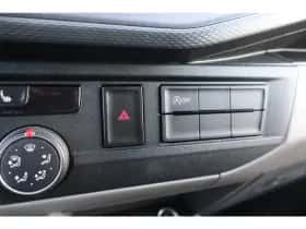 Volkswagen Transporter (2023) thumbnail 22