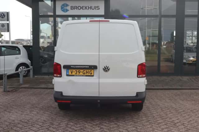 Volkswagen Transporter (2023) thumbnail 5