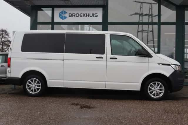 Volkswagen Transporter (2023) thumbnail 5