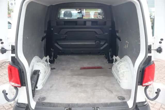Volkswagen Transporter (2023) thumbnail 6