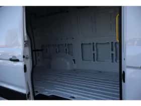 Volkswagen Crafter (2024) thumbnail 11