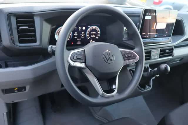 Volkswagen Crafter (2024) thumbnail 4