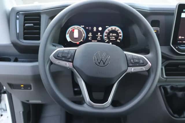 Volkswagen Crafter (2024) thumbnail 5