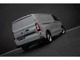 Volkswagen E-Transporter (2025) thumbnail 6