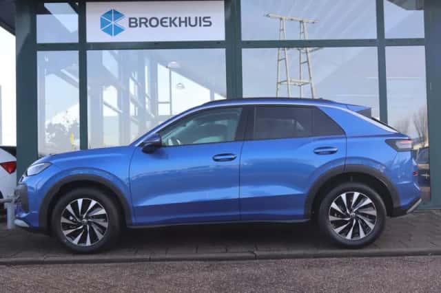 Volkswagen T-Roc (2026) thumbnail 2