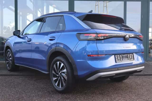Volkswagen T-Roc (2026) thumbnail 3