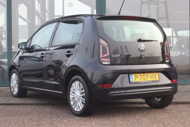 Volkswagen Up! (2022) thumbnail 3