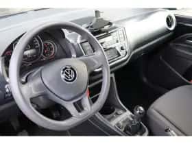 Volkswagen Up! (2022) thumbnail 4