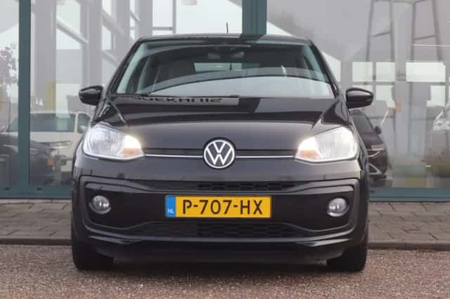 Volkswagen Up! (2022) thumbnail 10