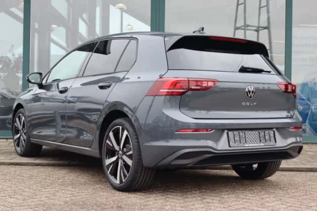 Volkswagen Golf (2026) thumbnail 3
