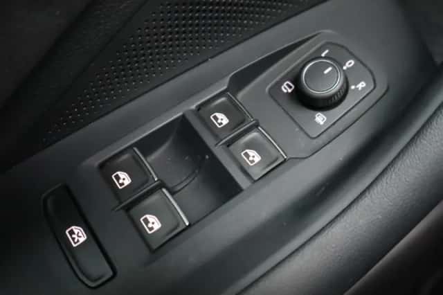 Volkswagen Passat (2024) thumbnail 14