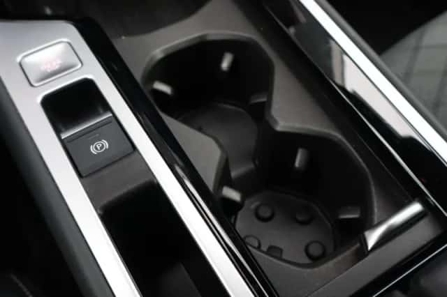 Volkswagen Passat (2024) thumbnail 30