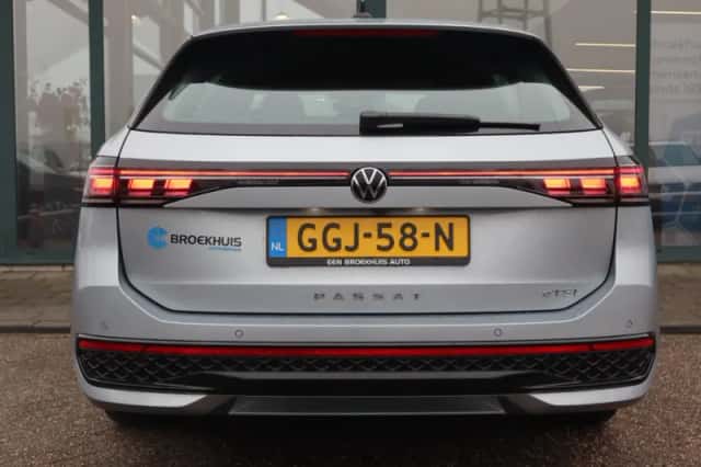 Volkswagen Passat (2024) thumbnail 33