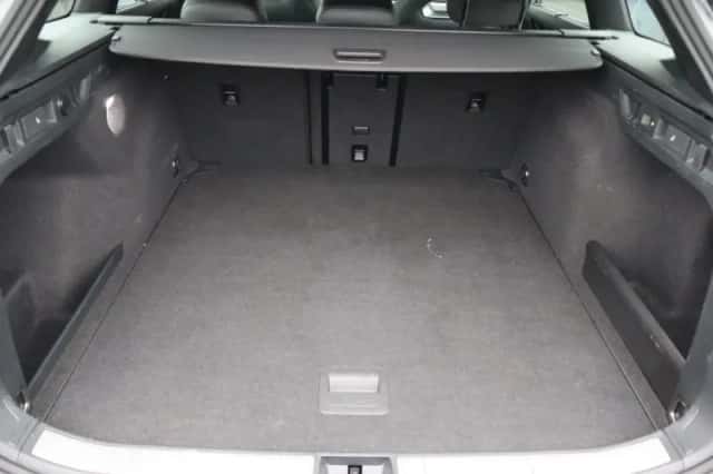 Volkswagen Passat (2024) thumbnail 34