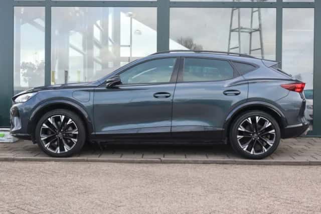 CUPRA Formentor (2025) thumbnail 2