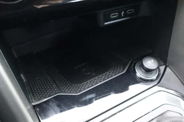 Volkswagen T-Roc (2021) thumbnail 23