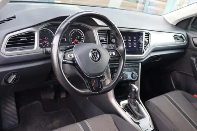 Volkswagen T-Roc (2021) thumbnail 4