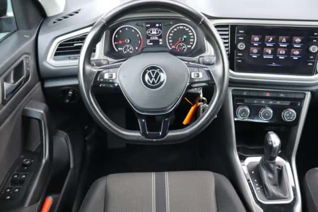 Volkswagen T-Roc (2021) thumbnail 5