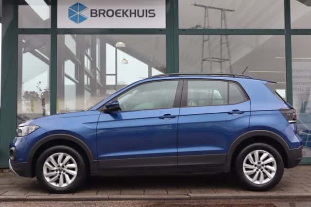 Volkswagen T-Cross (2023) thumbnail 2
