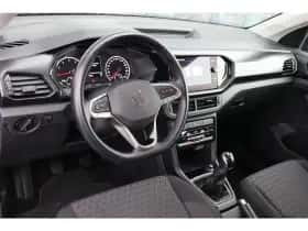 Volkswagen T-Cross (2023) thumbnail 4