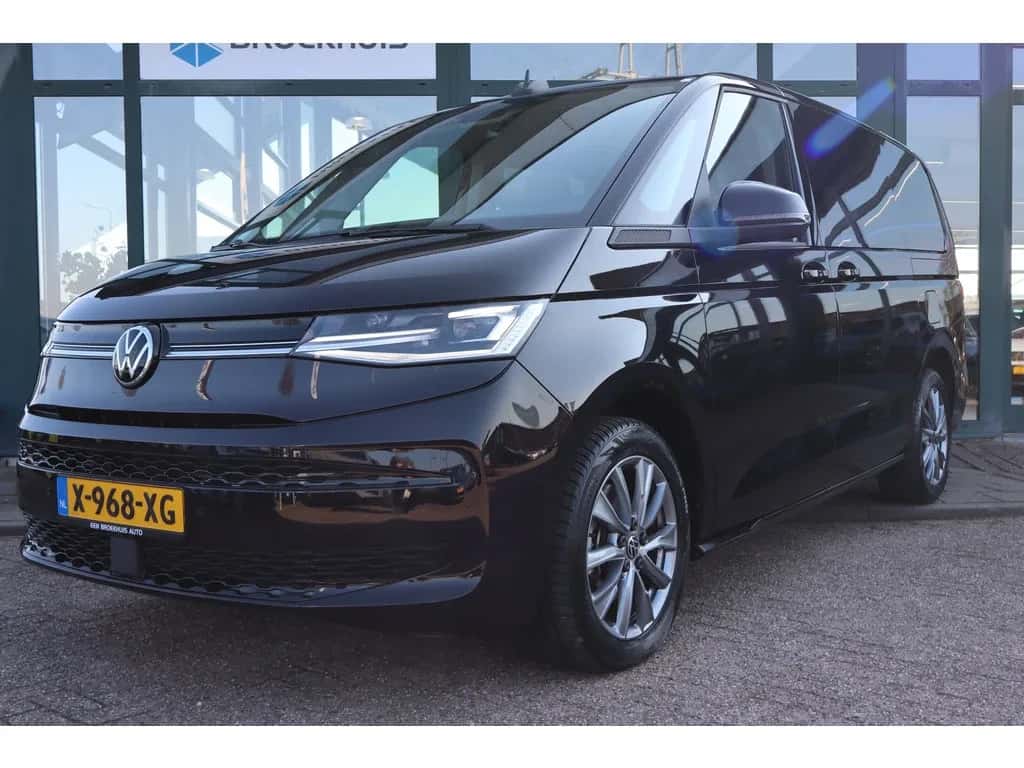 Volkswagen Multivan (2024) — foto 1