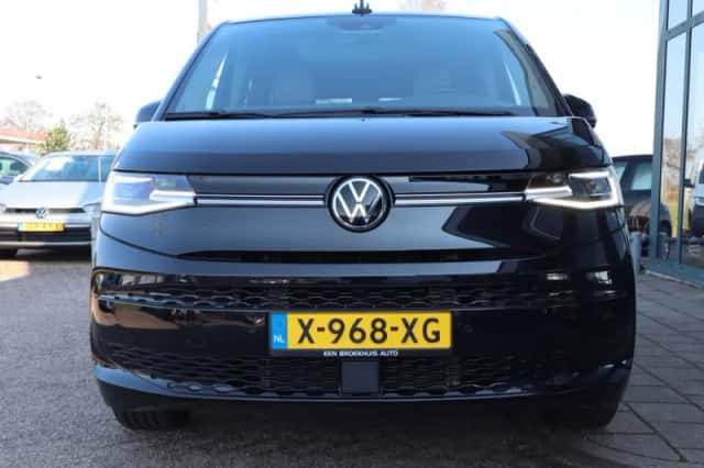 Volkswagen Multivan (2024) thumbnail 13