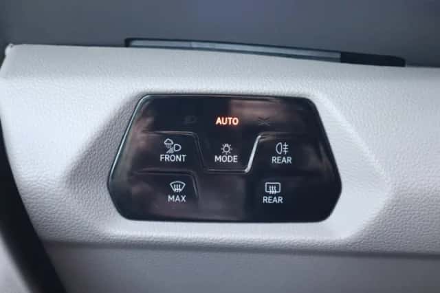 Volkswagen Multivan (2024) thumbnail 19