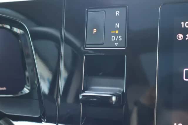 Volkswagen Multivan (2024) thumbnail 23