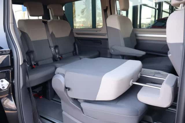 Volkswagen Multivan (2024) thumbnail 32