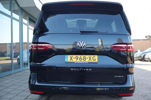 Volkswagen Multivan (2024) thumbnail 34
