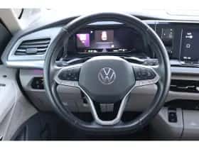 Volkswagen Multivan (2024) thumbnail 6