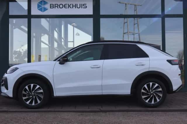 Volkswagen T-Roc (2026) thumbnail 2