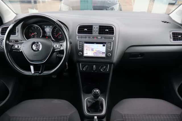 Volkswagen Polo (2017) thumbnail 11