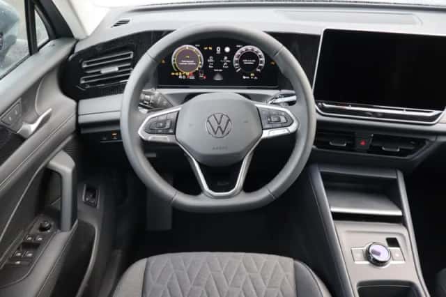 Volkswagen Tiguan (2026) thumbnail 5