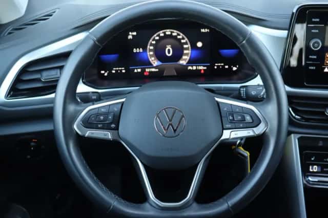 Volkswagen T-Roc (2024) thumbnail 6