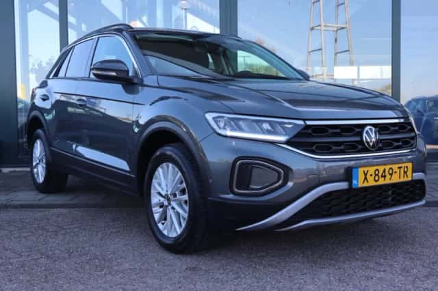 Volkswagen T-Roc (2024) thumbnail 10