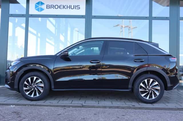 Volkswagen T-Roc (2026) thumbnail 2