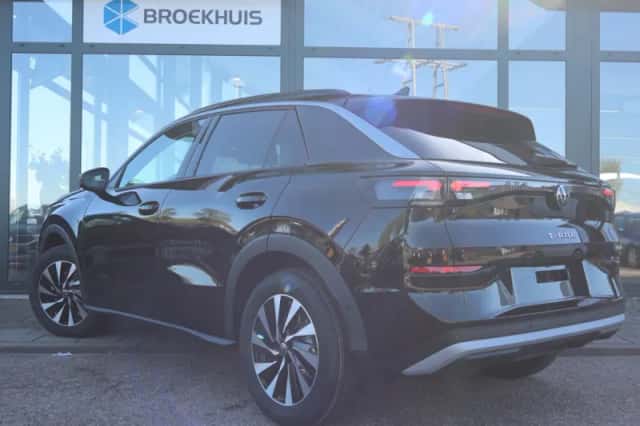 Volkswagen T-Roc (2026) thumbnail 3
