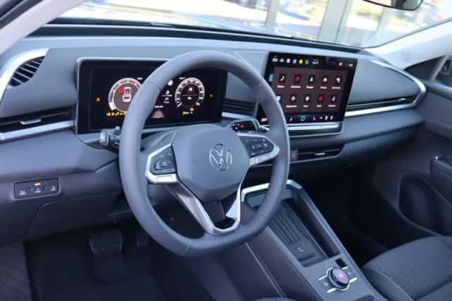 Volkswagen T-Roc (2026) thumbnail 4