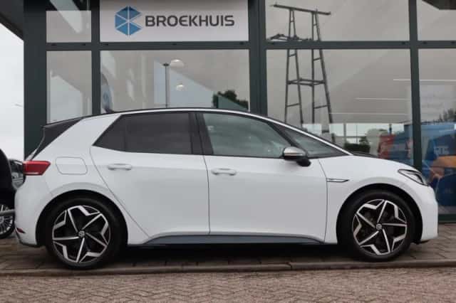 Volkswagen ID.3 (2020) thumbnail 2