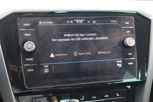 Volkswagen Passat (2022) thumbnail 16