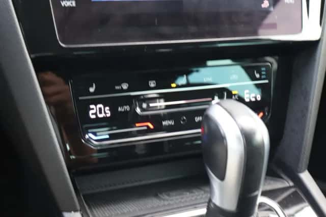 Volkswagen Passat (2022) thumbnail 17