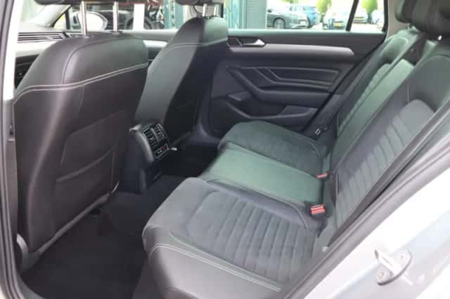 Volkswagen Passat (2022) thumbnail 19