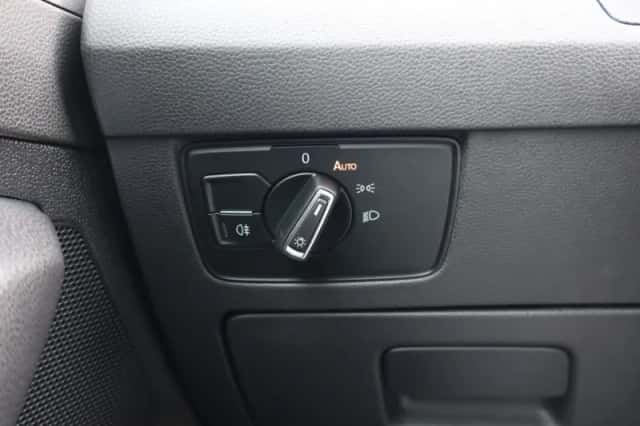 Volkswagen Passat (2022) thumbnail 23